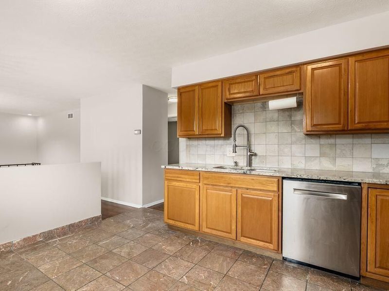 6336 Karl Road, Columbus, OH 43229 Photo 13