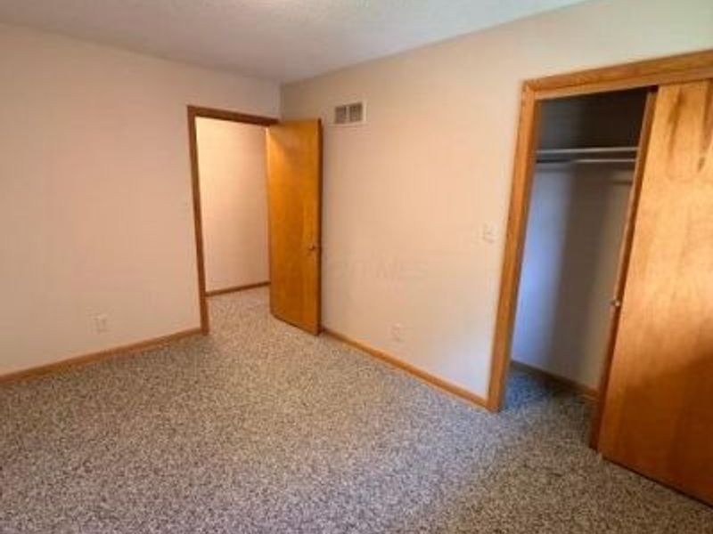 958 Shaw Drive, Newark, OH 43055 Photo 12