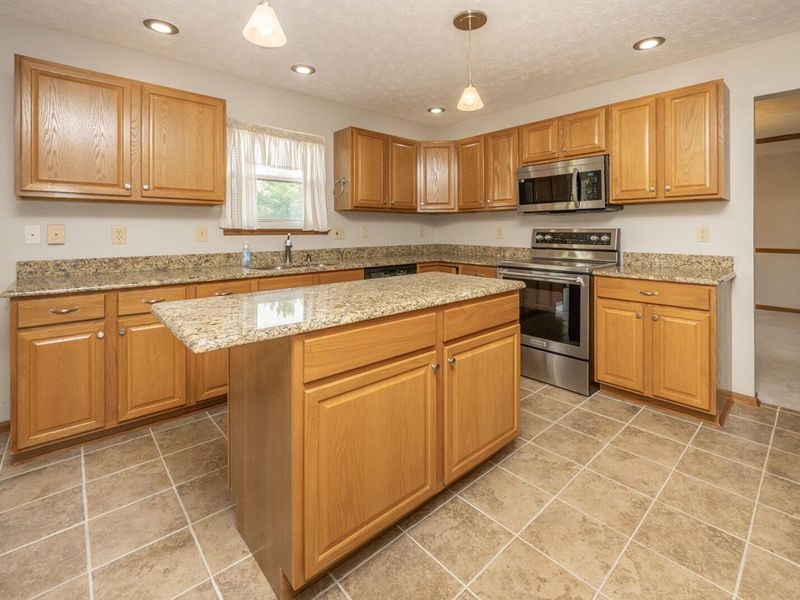 1863 Pleasant Hill Road, Florence, KY 41042 Photo 4