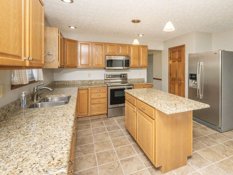 1863 Pleasant Hill Road, Florence, KY 41042 Photo 5
