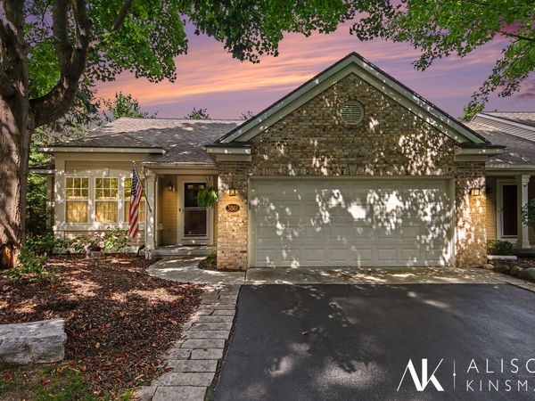 3861 Old Elm Drive SE, Kentwood, MI 49512