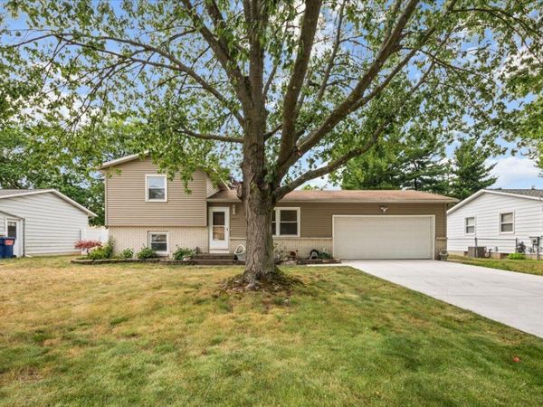 5077 Madison Avenue SE, Kentwood, MI 49548