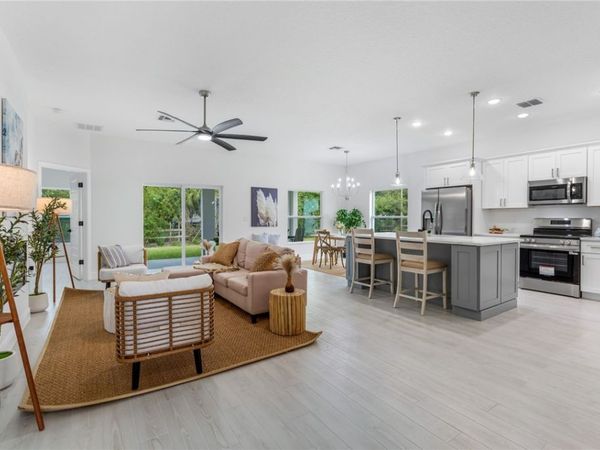 8115 104th Avenue, Vero Beach, FL 32967