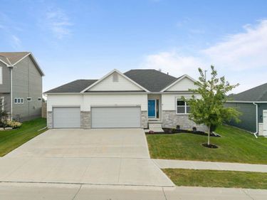 8014 N 167th Avenue, Bennington, NE 68007