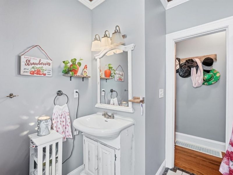 1209 Joe Nuxhall Boulevard, Hamilton, OH 45011 Photo 20