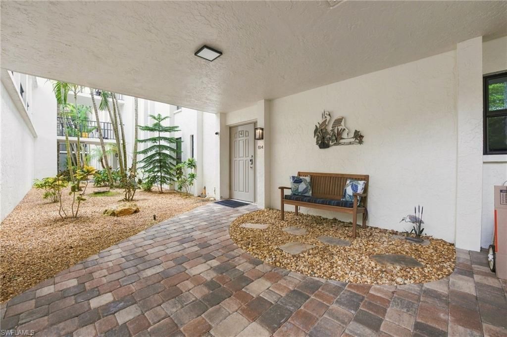 614 Wildwood Ln, Unit 614, Naples, FL 34105 Photo