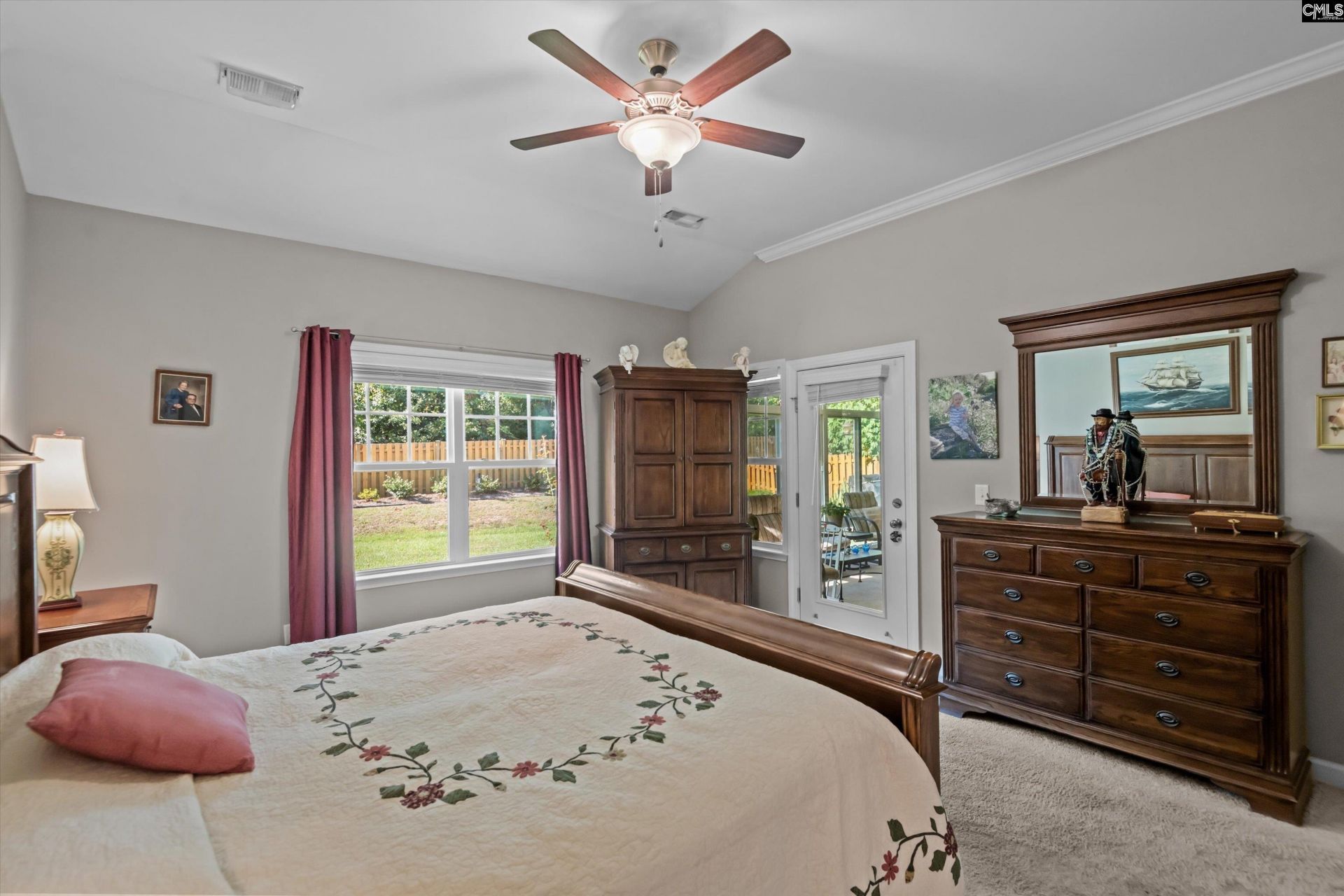 140 Fitzwarin Court Photo 18