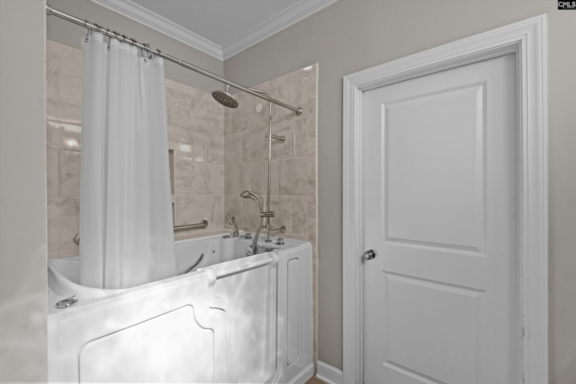 140 Fitzwarin Court Photo 20