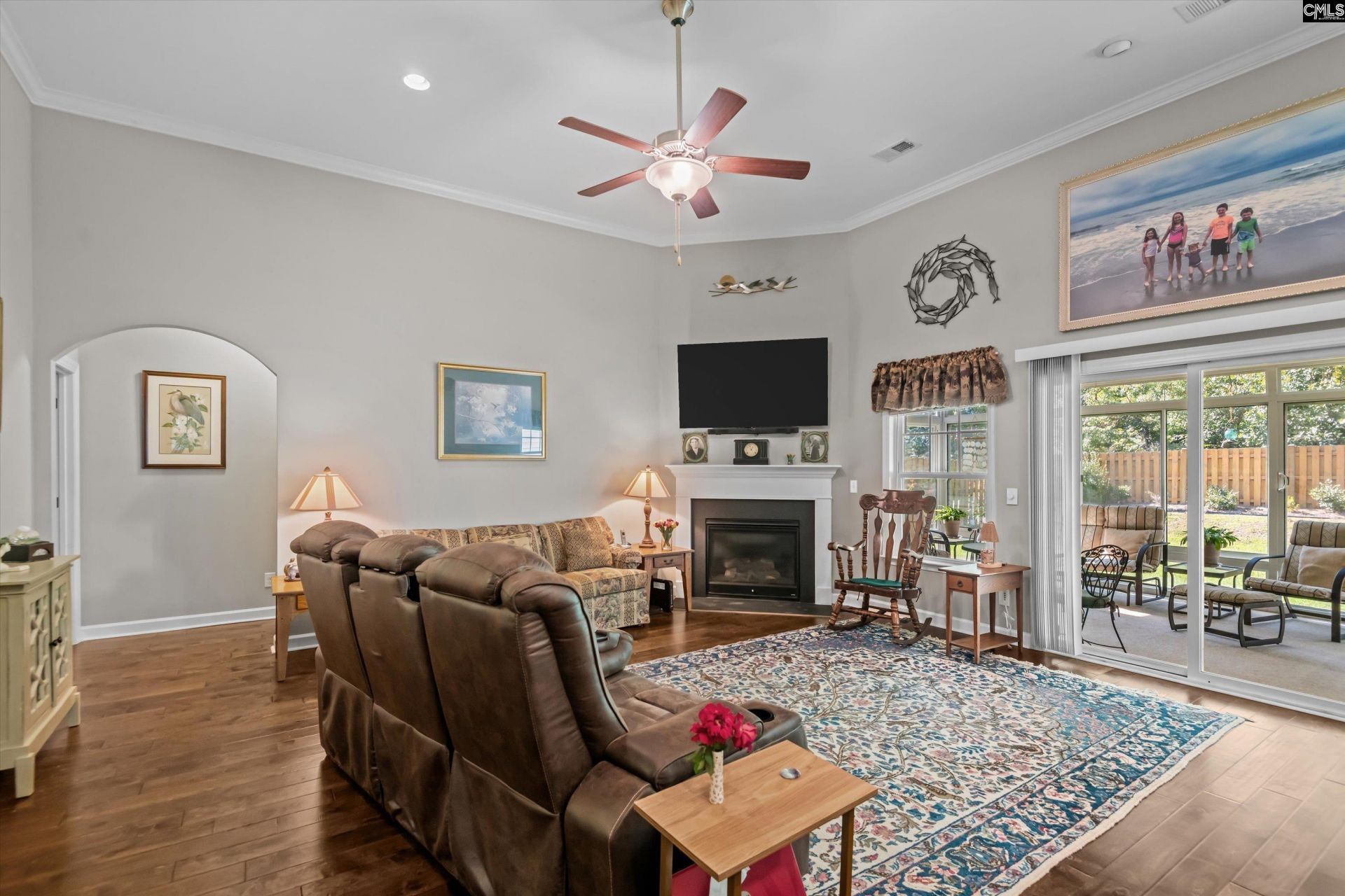 140 Fitzwarin Court Photo 6