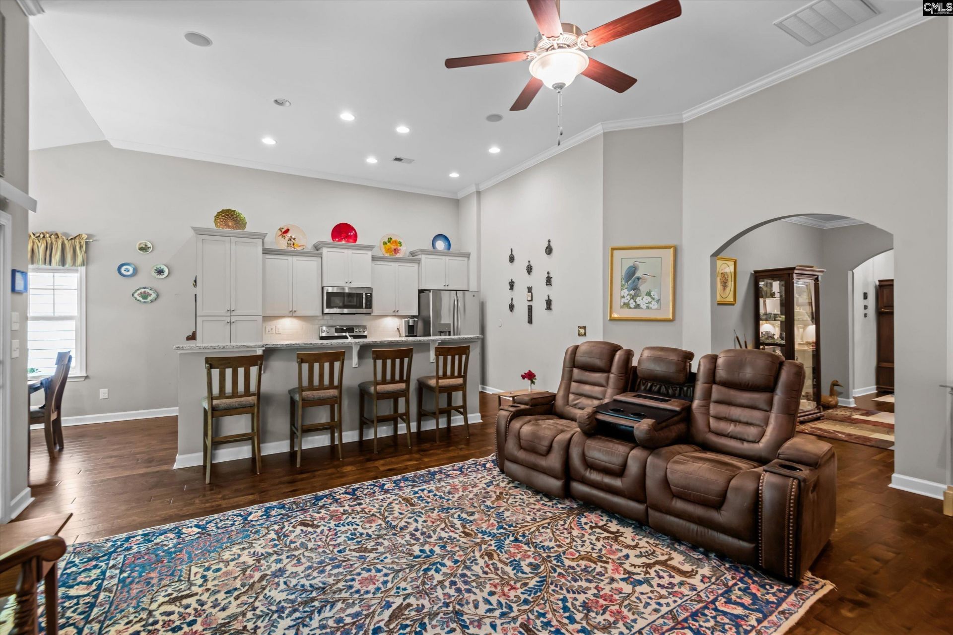 140 Fitzwarin Court Photo 8