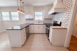 3022 Lindenwood Drive photo 4