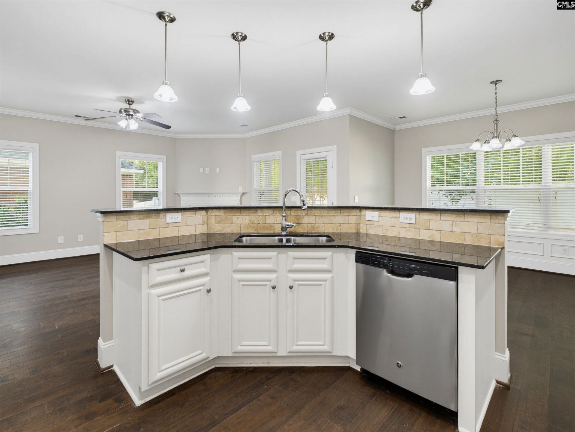 142 Regency Place Photo 14