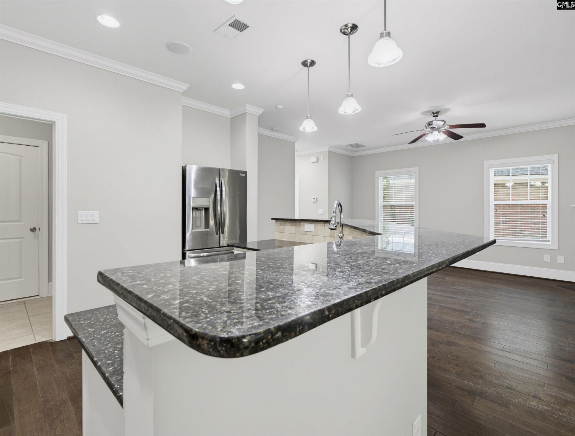 142 Regency Place Photo 18