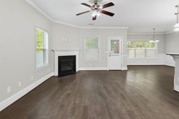 142 Regency Place photo 4