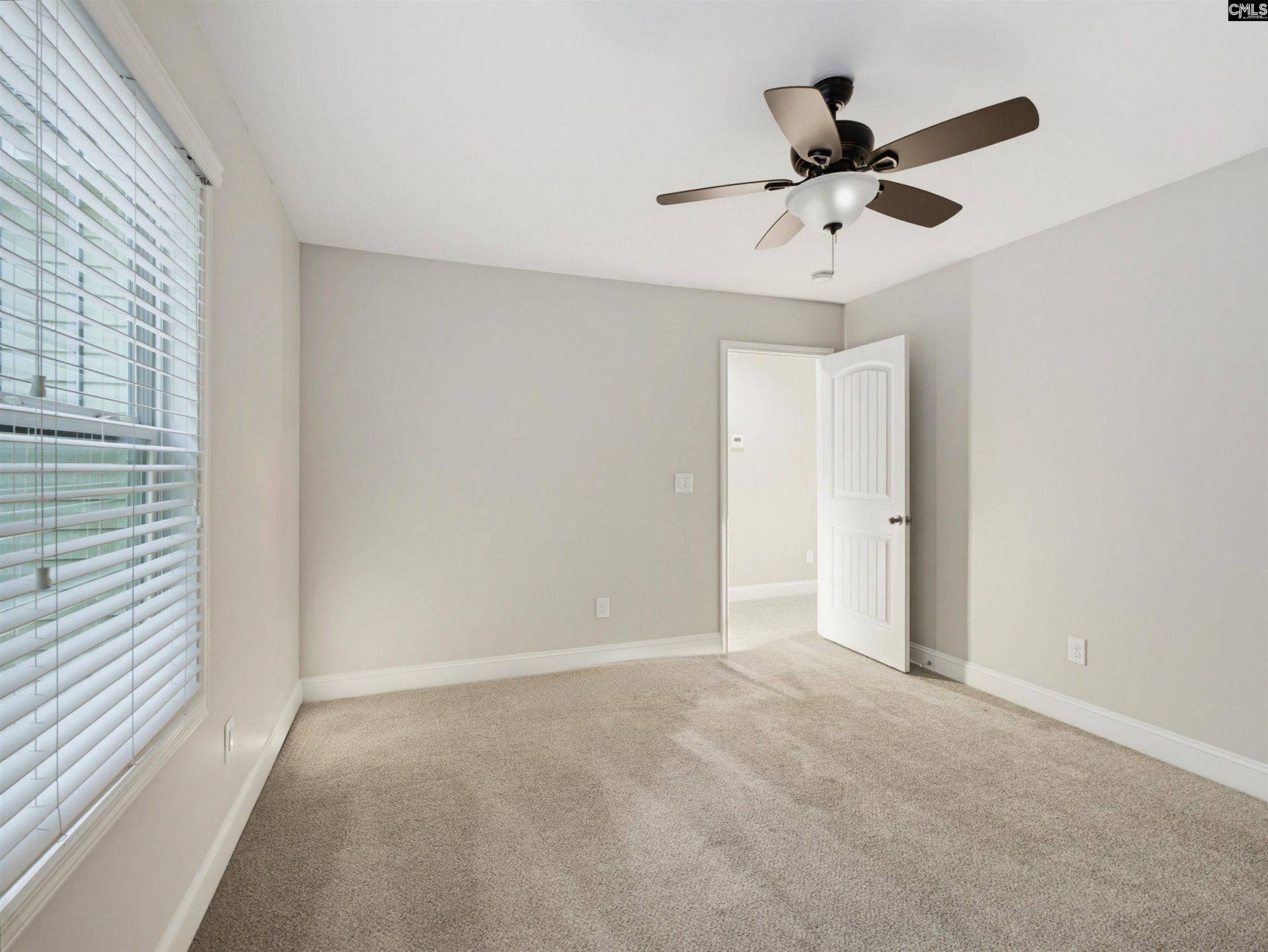 142 Regency Place Photo 31