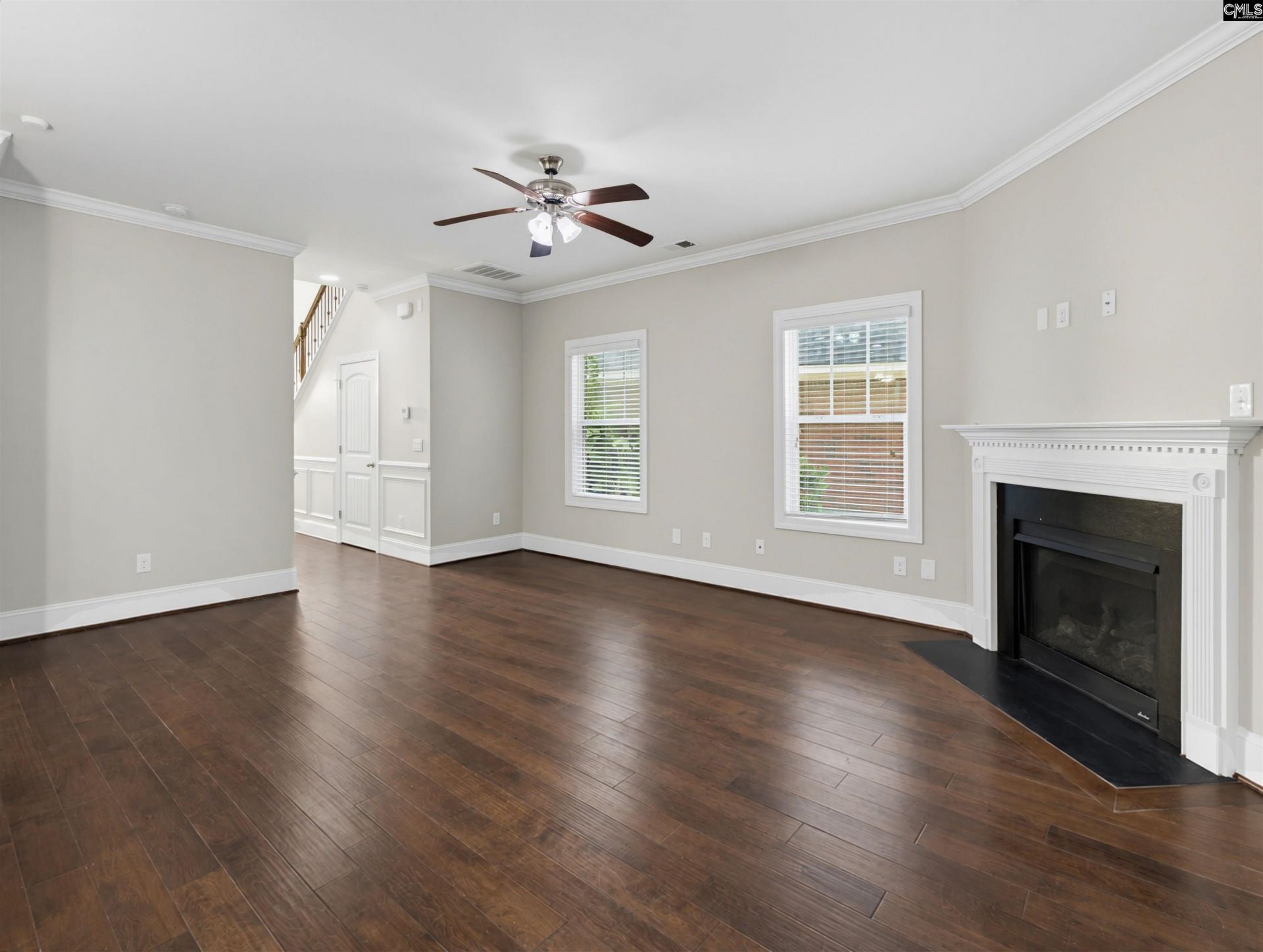 142 Regency Place Photo 32