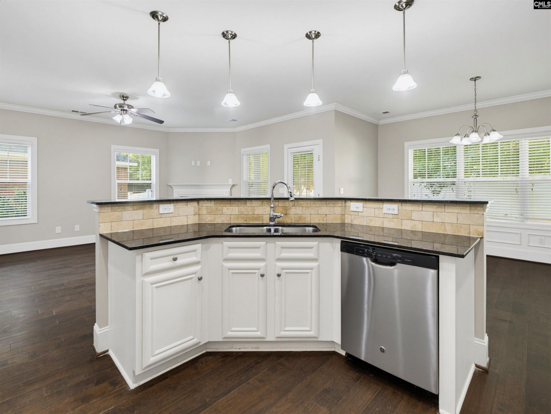 142 Regency Place Photo 34