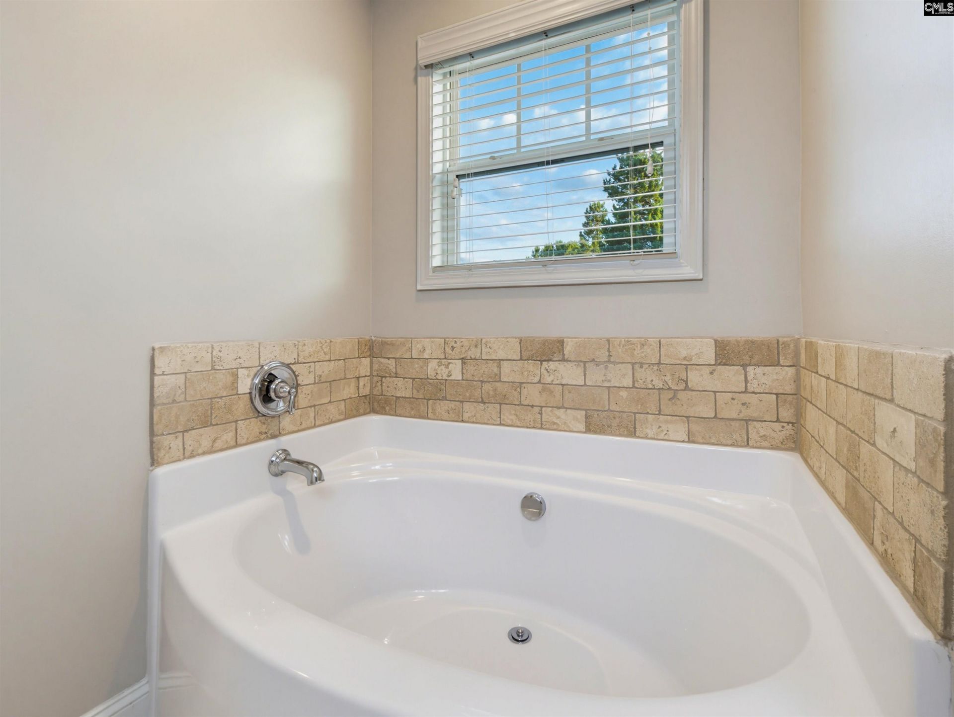 142 Regency Place Photo 39