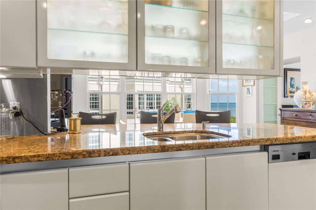 250 Ocean Road, Unit 2D, Indian River Shores, FL 32963 Photo
