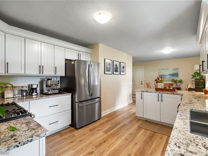 195 Westview Avenue, Wadsworth, OH 44281 Photo 2