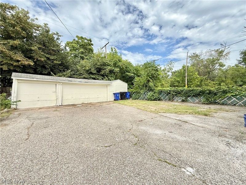 9617 Mount Auburn Avenue, Cleveland, OH 44104 Photo 21