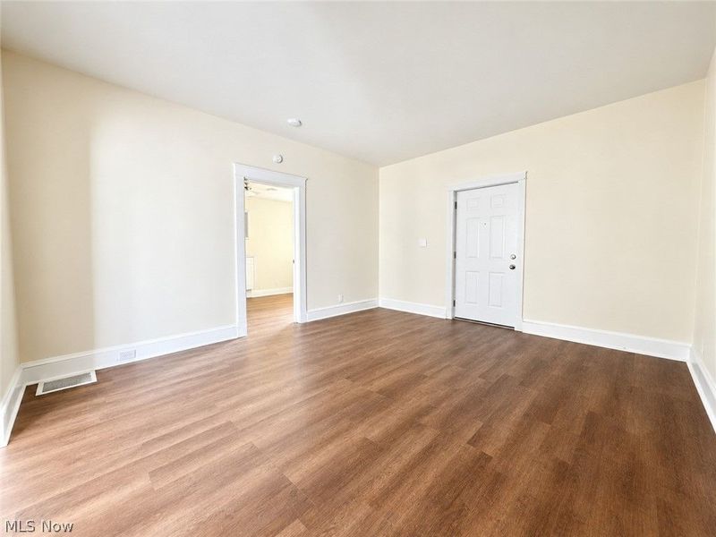 9617 Mount Auburn Avenue, Cleveland, OH 44104 Photo 3