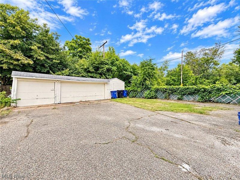 9617 Mount Auburn Avenue, Cleveland, OH 44104 Photo 30