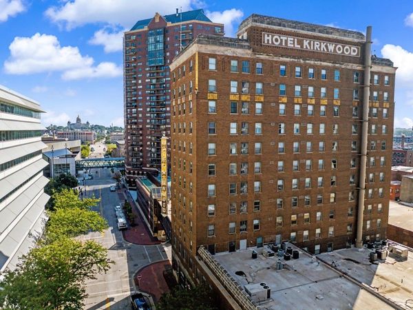 400 Walnut Street, Unit 704, Des Moines, IA 50309