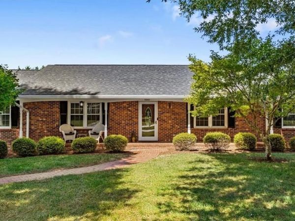 5961 Cottonwood Lane, Clemmons, NC 27103