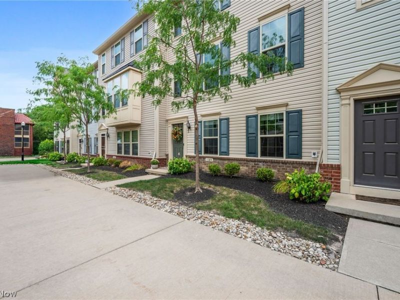 1385 Annette Court, Lakewood, OH 44107 Photo 33
