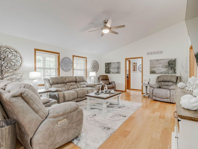 1417 Apache Trail, Wapakoneta, OH 45895 Photo 7