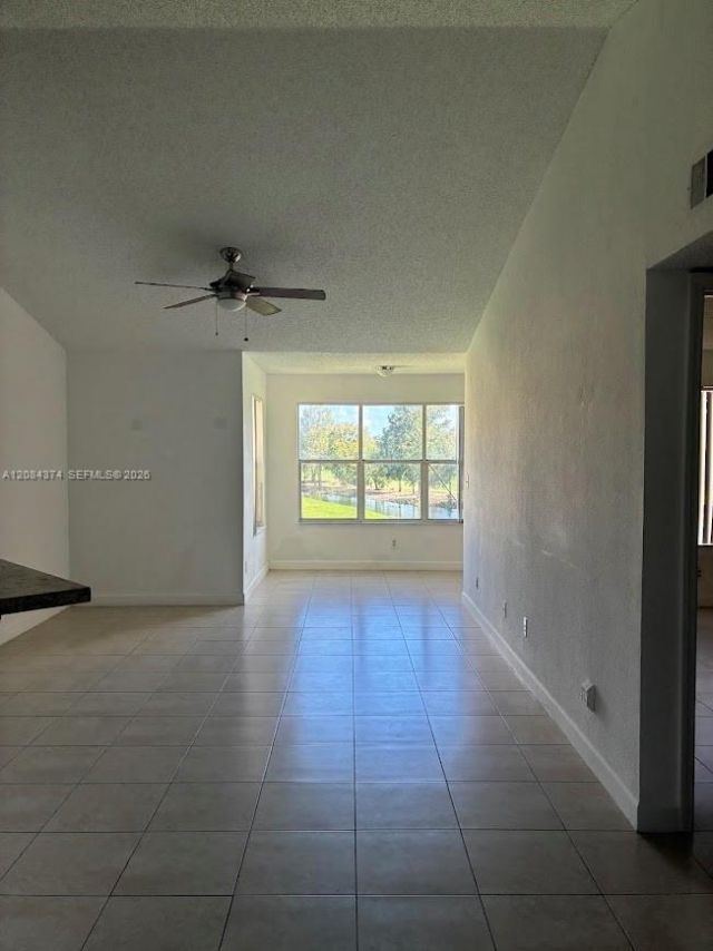 12730 Vista Isles Dr, Unit 823, Sunrise, FL 33325 Photo