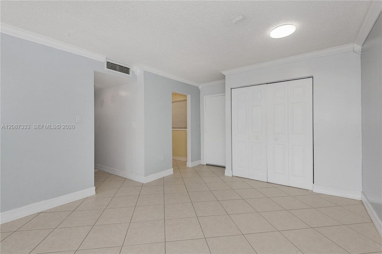 1725 W 60th St, Unit F126, Hialeah, FL 33012 Photo