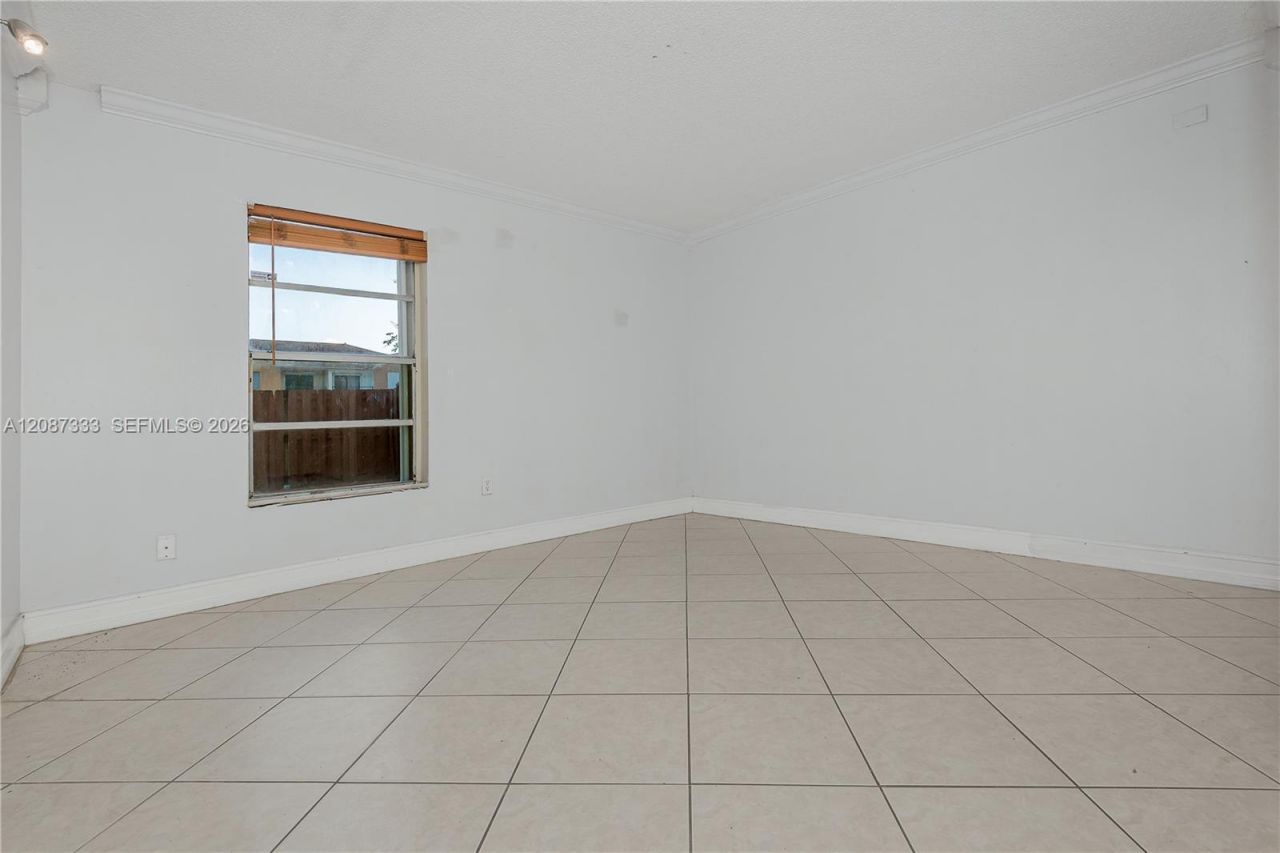 1725 W 60th St, Unit F126, Hialeah, FL 33012 Photo