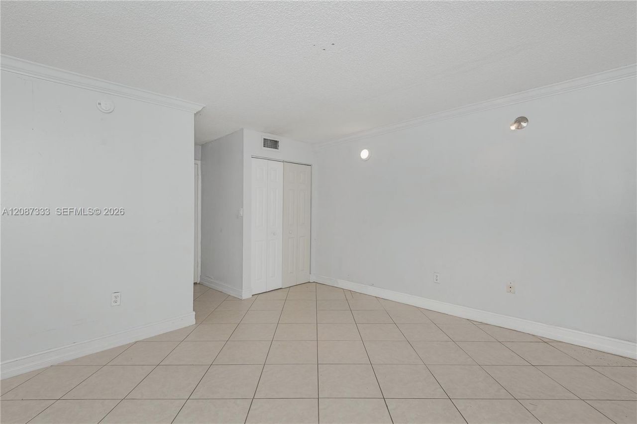 1725 W 60th St, Unit F126, Hialeah, FL 33012 Photo