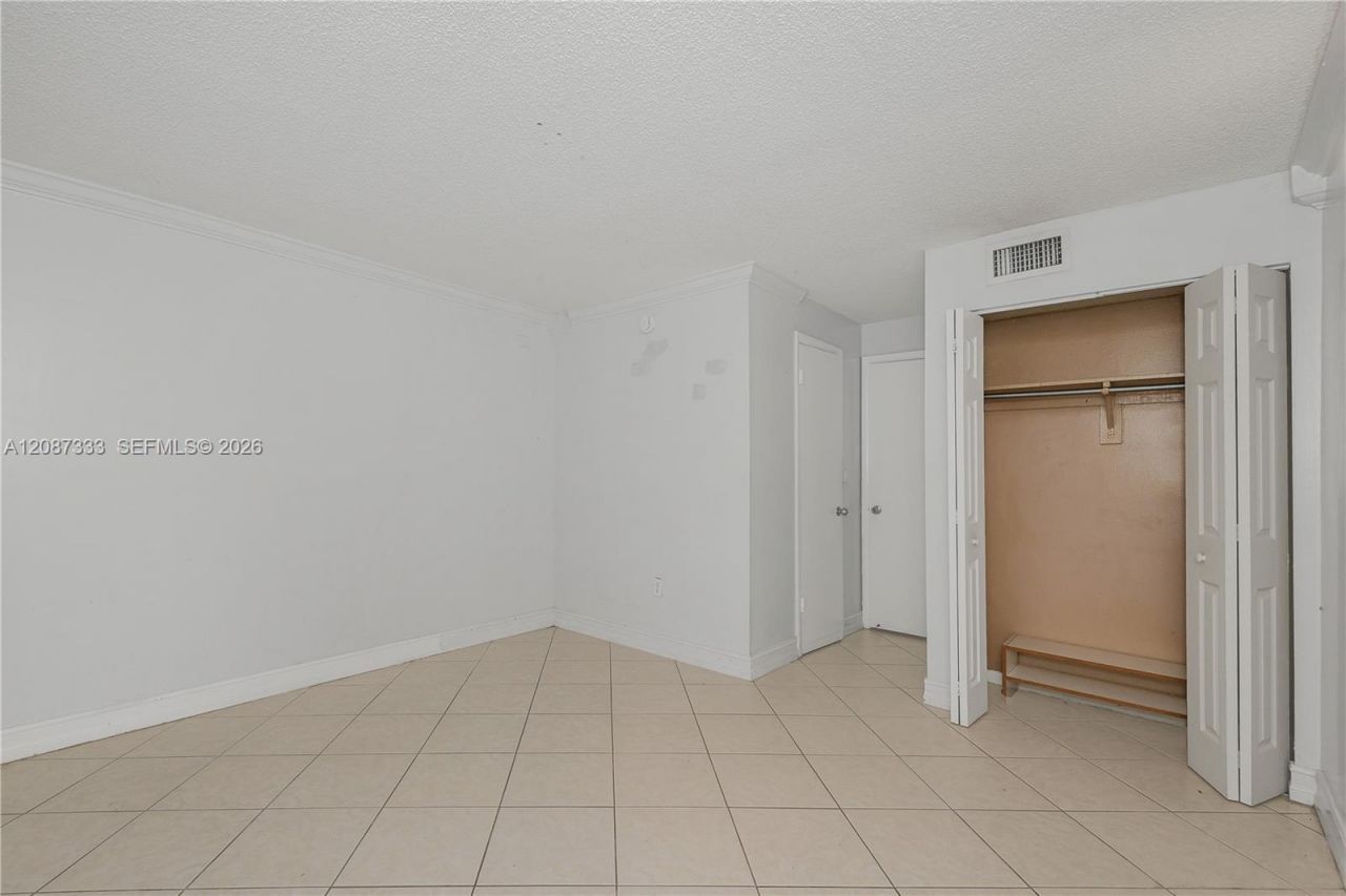 1725 W 60th St, Unit F126, Hialeah, FL 33012 Photo