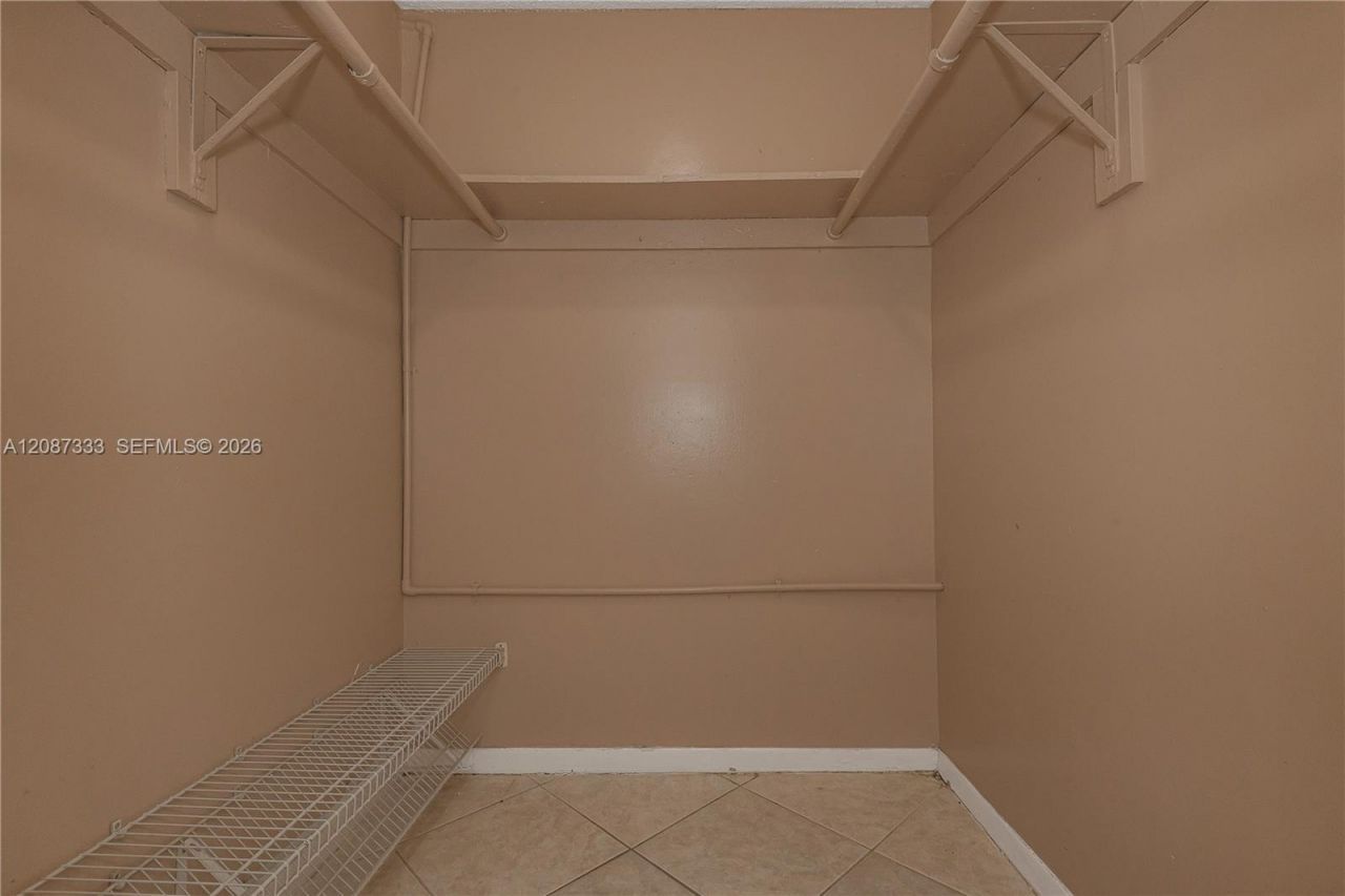 1725 W 60th St, Unit F126, Hialeah, FL 33012 Photo