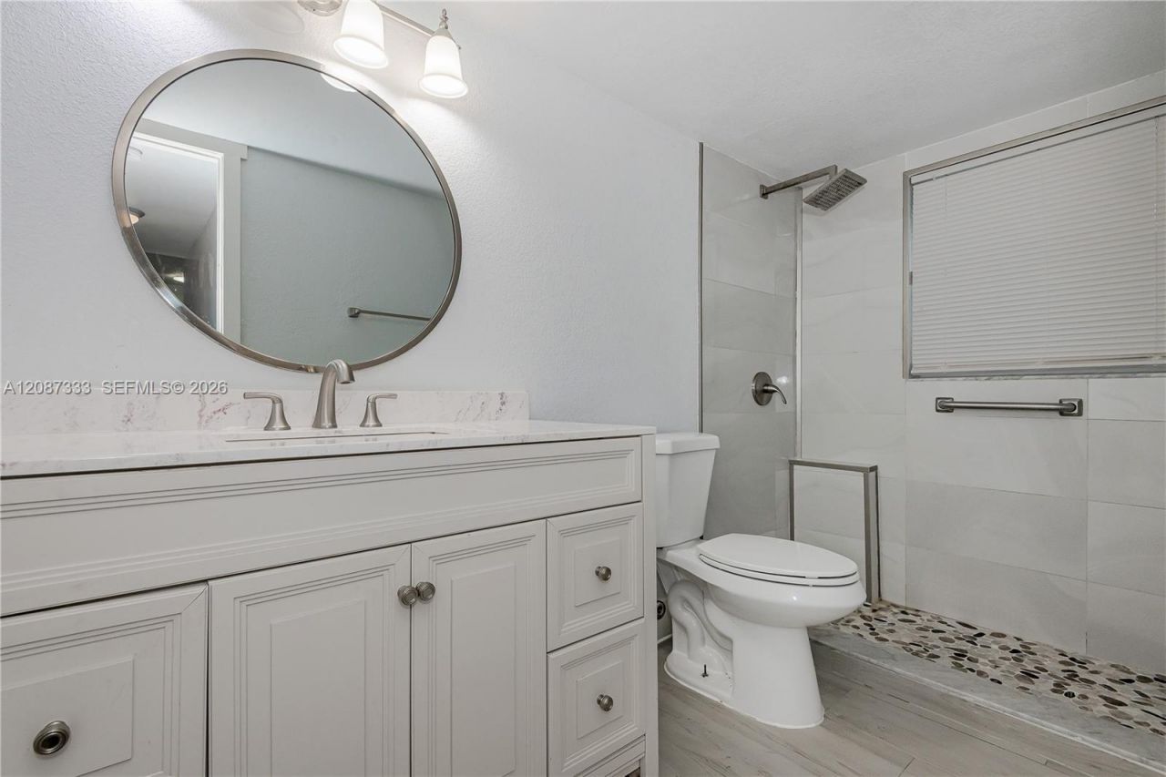 1725 W 60th St, Unit F126, Hialeah, FL 33012 Photo