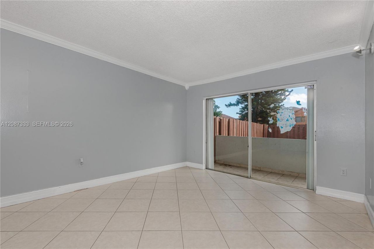 1725 W 60th St, Unit F126, Hialeah, FL 33012 Photo