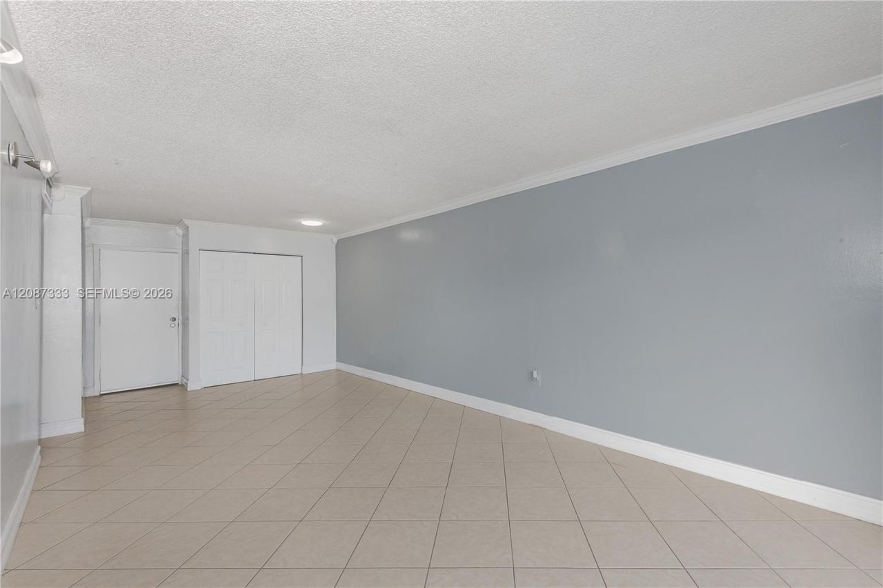 1725 W 60th St, Unit F126, Hialeah, FL 33012 Photo