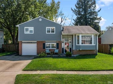 1704 Redbush Avenue, Kettering, OH 45420