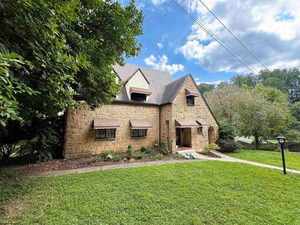 1038 Sunset Drive, Fairmont, WV 26554