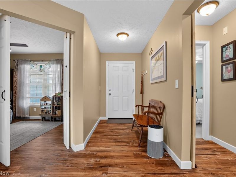1110 Evening Star Drive, Roaming Shores, OH 44085 Photo 4