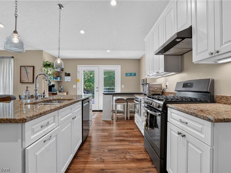 1110 Evening Star Drive, Roaming Shores, OH 44085 Photo 6