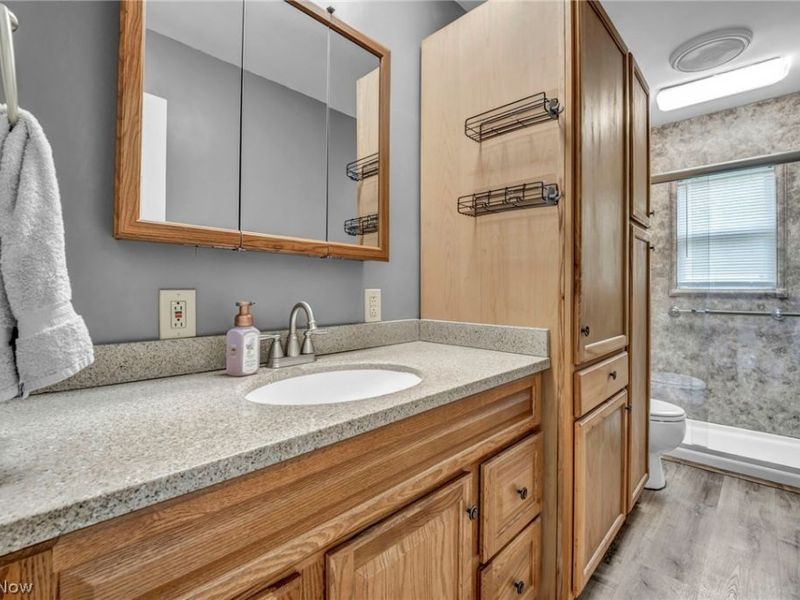 5565 Brentwood Avenue NW, North Canton, OH 44720 Photo 11