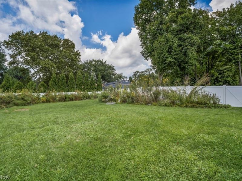 5565 Brentwood Avenue NW, North Canton, OH 44720 Photo 17