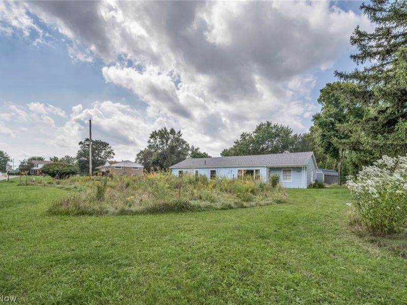 5565 Brentwood Avenue NW, North Canton, OH 44720 Photo 20