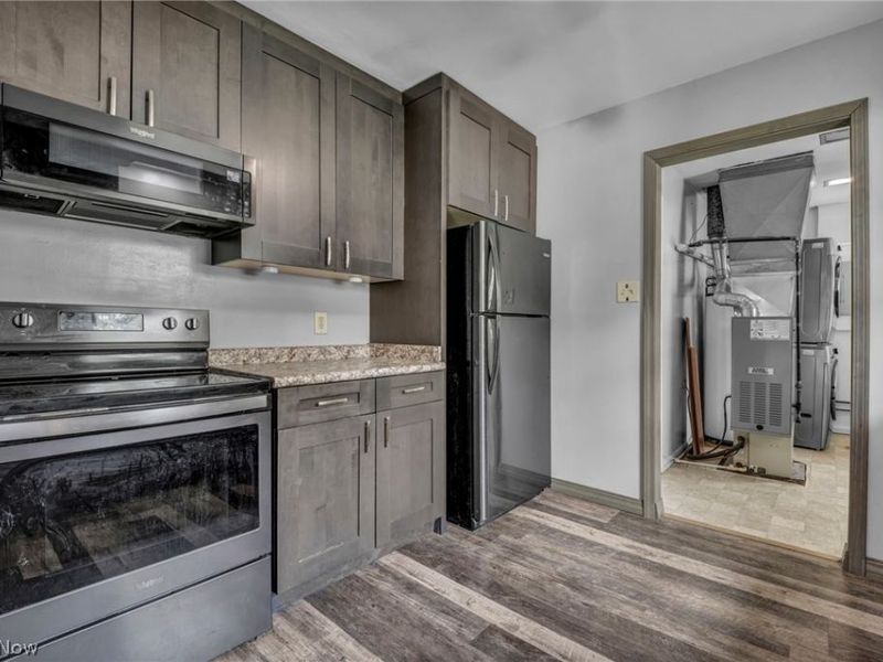 5565 Brentwood Avenue NW, North Canton, OH 44720 Photo 8