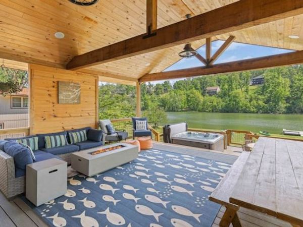 83 Lancaster Drive, Bella Vista, AR 72715
