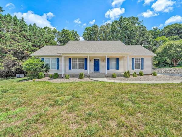 100 Meadow Brook DR, Rocky Mount, VA 24151